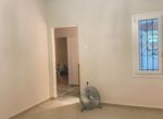 Photo 328295071