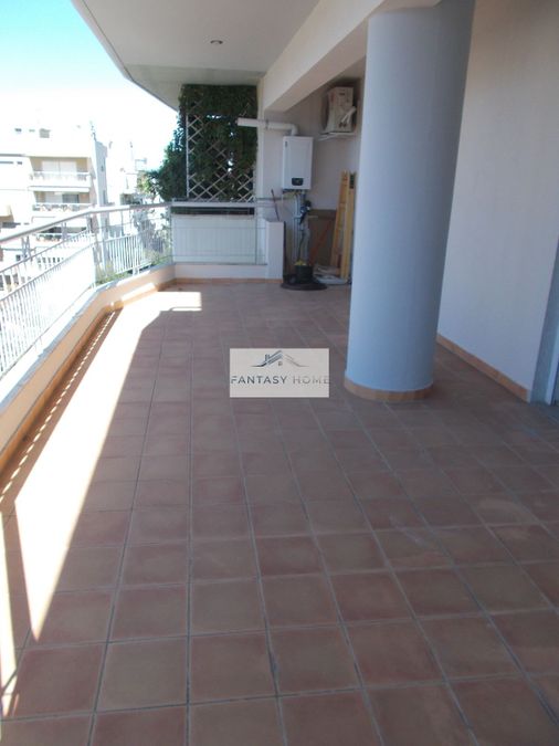 Photo 328357336
