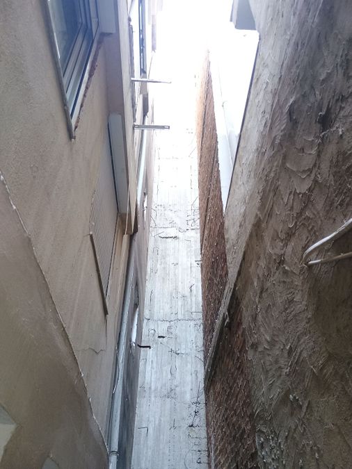 Photo 328365871