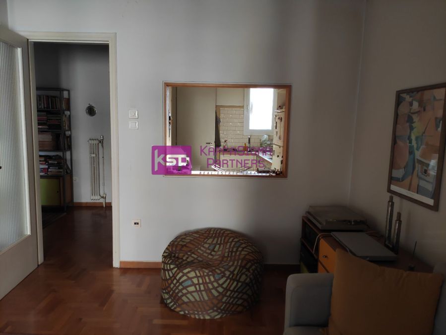 Photo 328377625