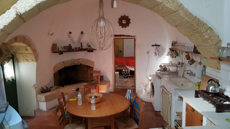 Photo 328384096