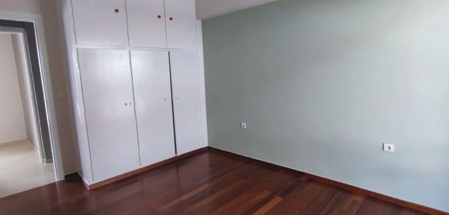 Photo 328416382