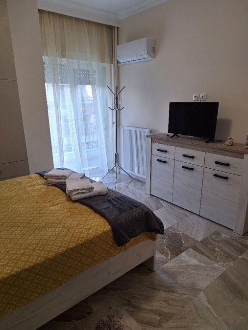 Photo 328782523