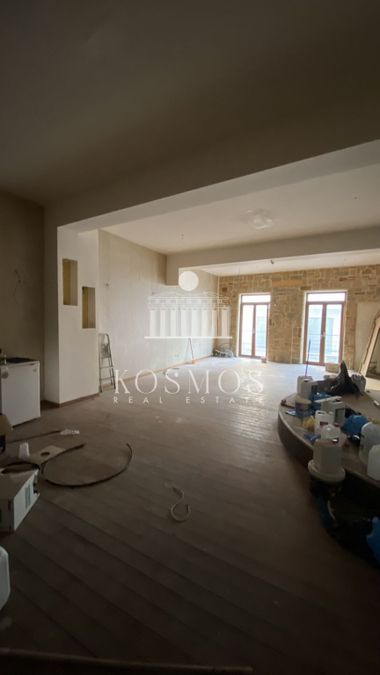 Photo 328831552
