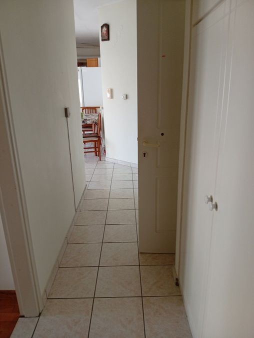 Photo 328940599