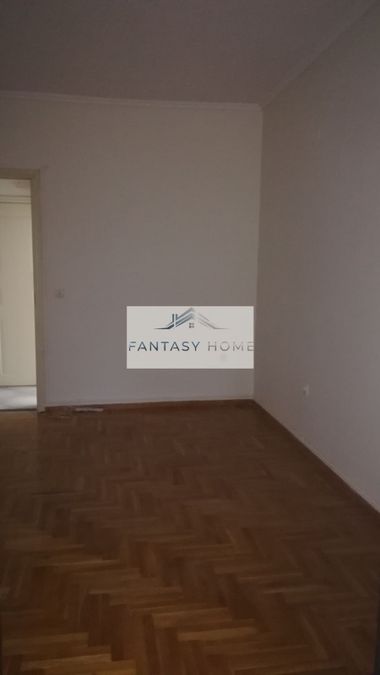 Photo 329103865