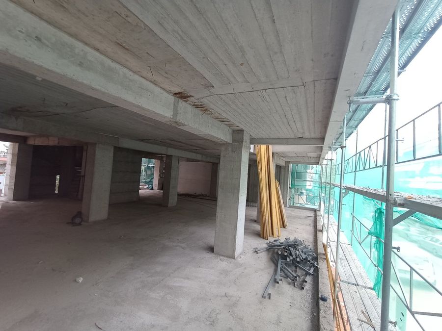 Photo 329320654