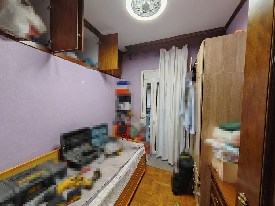 Photo 329643097