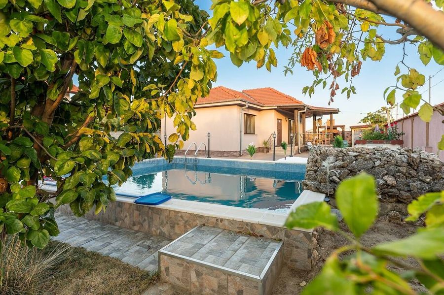 Снимка 329687704