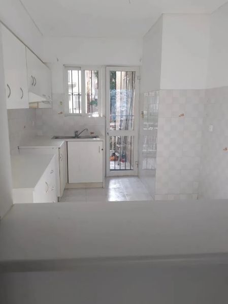 Photo 329865016