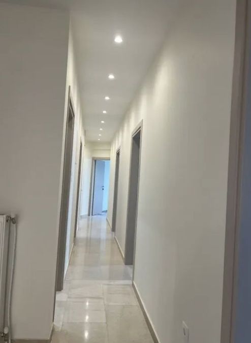 Photo 329976232
