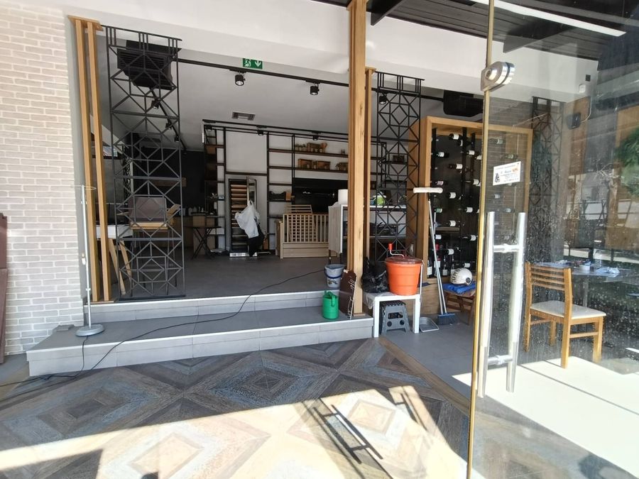 Photo 330056689