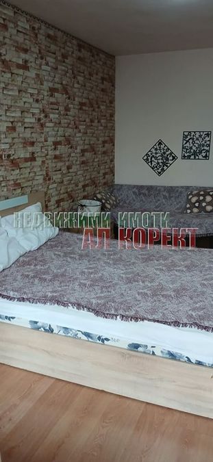 Снимка 330403954