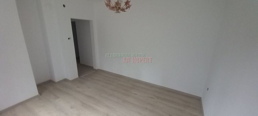 Снимка 330516931