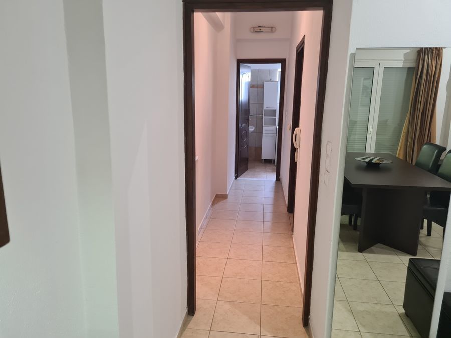 Photo 330643777