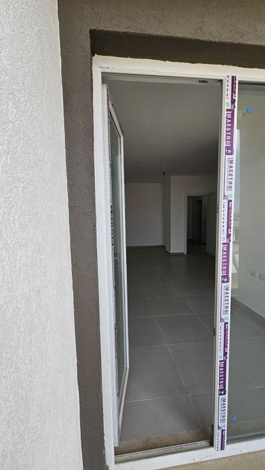 Photo 330663358