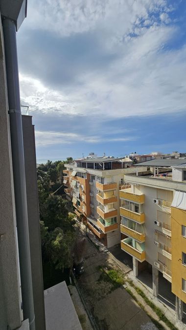 Photo 330663382