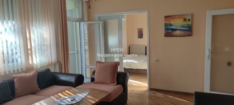 Снимка 332365669