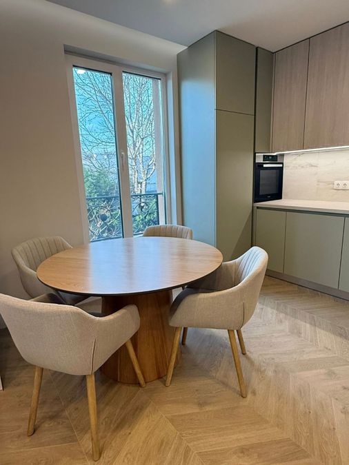 Снимка 335745145