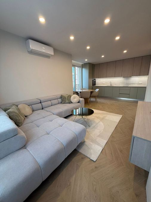 Снимка 335745166