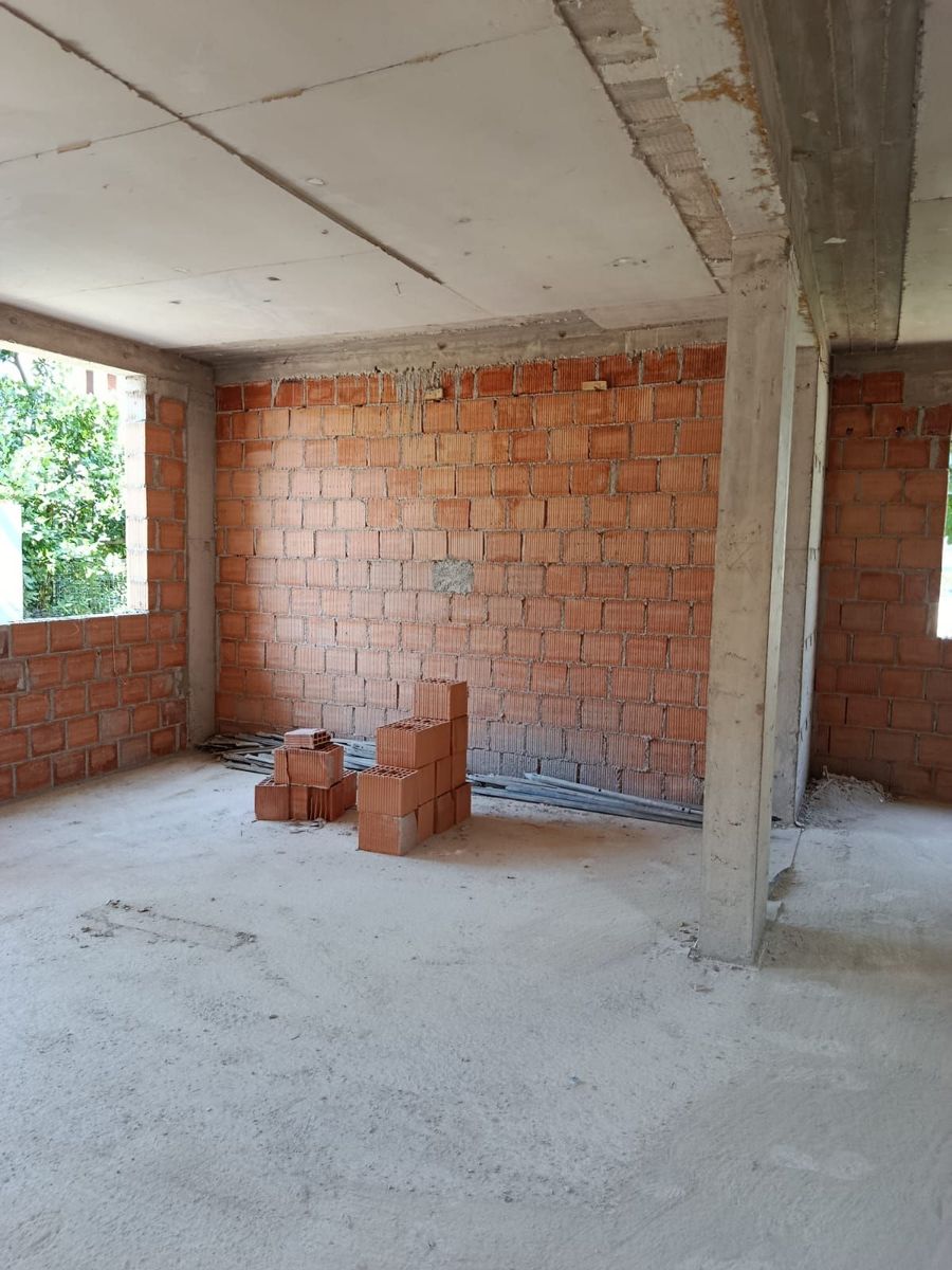 Exquisite 1-Bedroom Apartment in Susanj, Bar, Montenegro 3