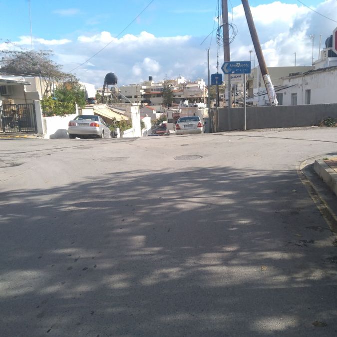 Photo 336943183