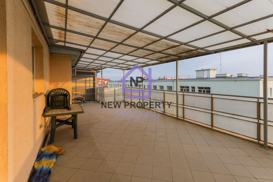 Снимка 337767568