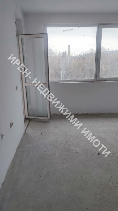 Снимка 338400409