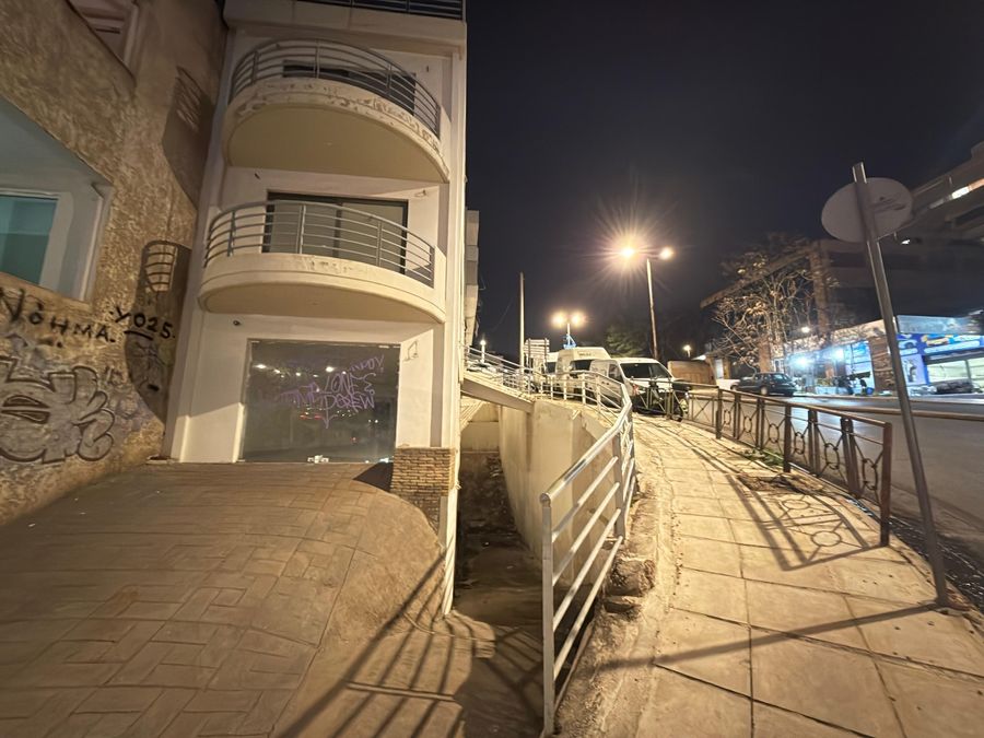 Επαγγελματικό κτίριο 398 τ.μ., Άλσος Βεΐκου, Γαλάτσι