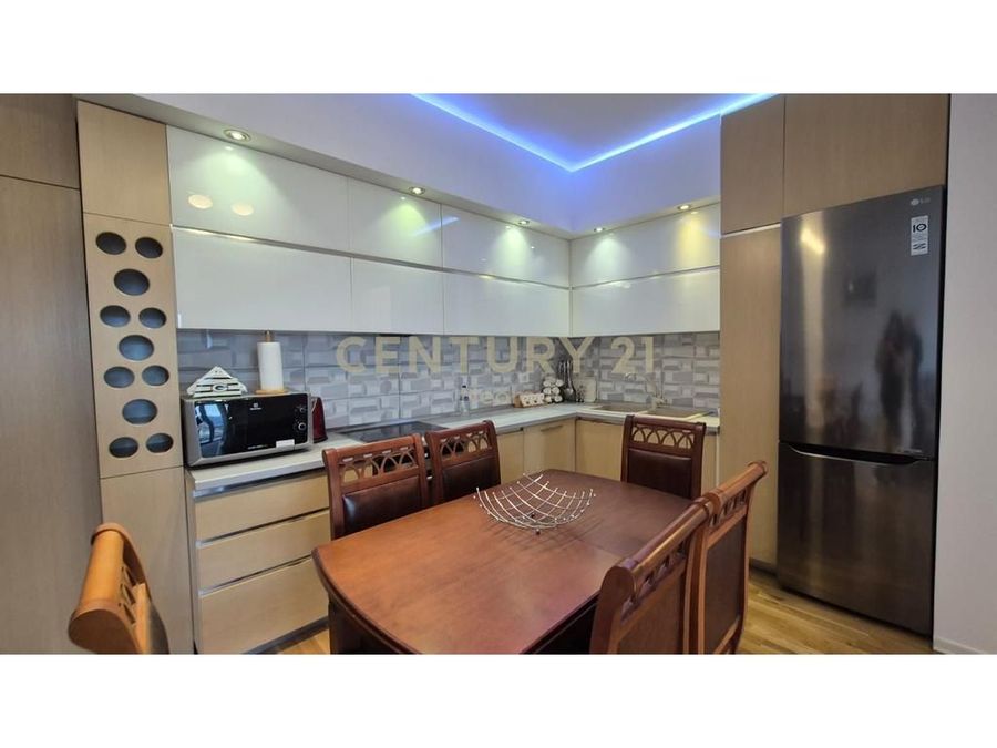 Apartment for rent, 98sqm, 1,000€ - Dry Lake - Botanical Garden - Zoo ...