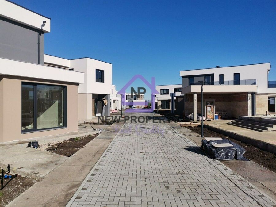 Снимка 345712768