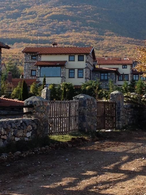 Photo 345815758