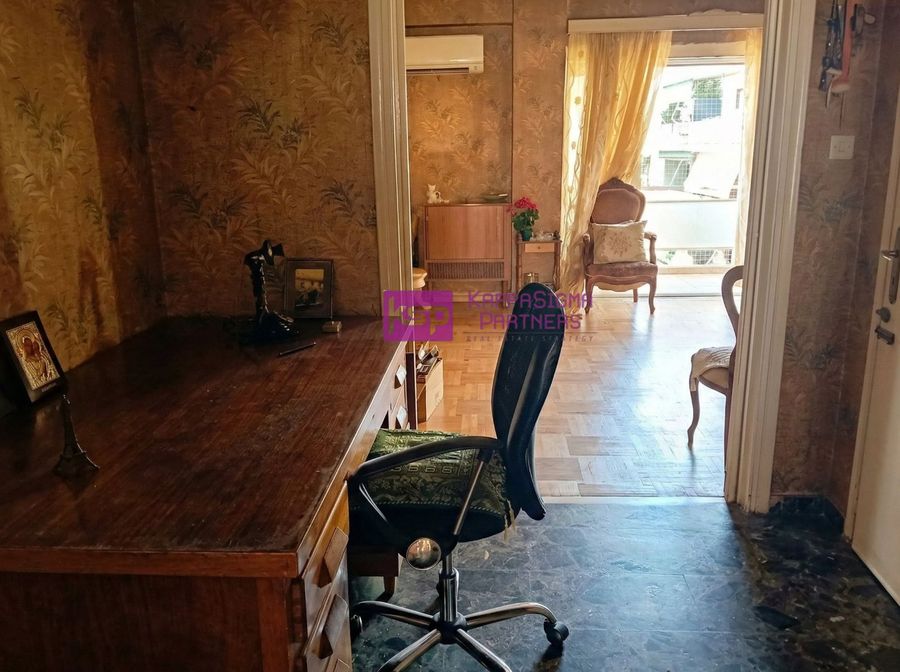 Photo 346419109
