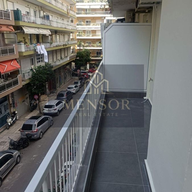 Photo 346478365