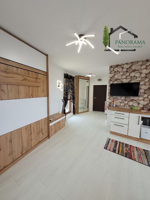 Снимка 347042713