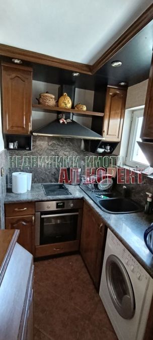 Снимка 348043777