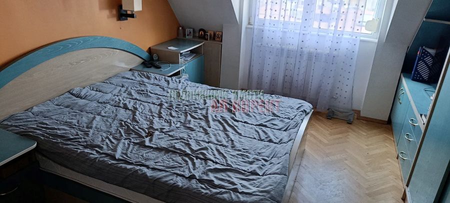 Снимка 348043798