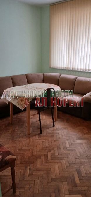 Снимка 348145819