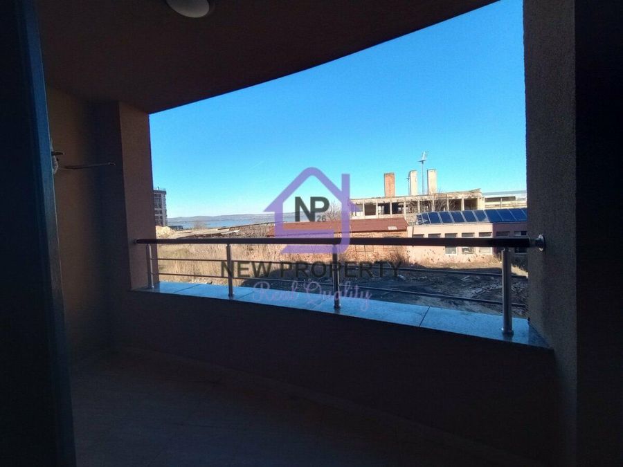 Снимка 348603049