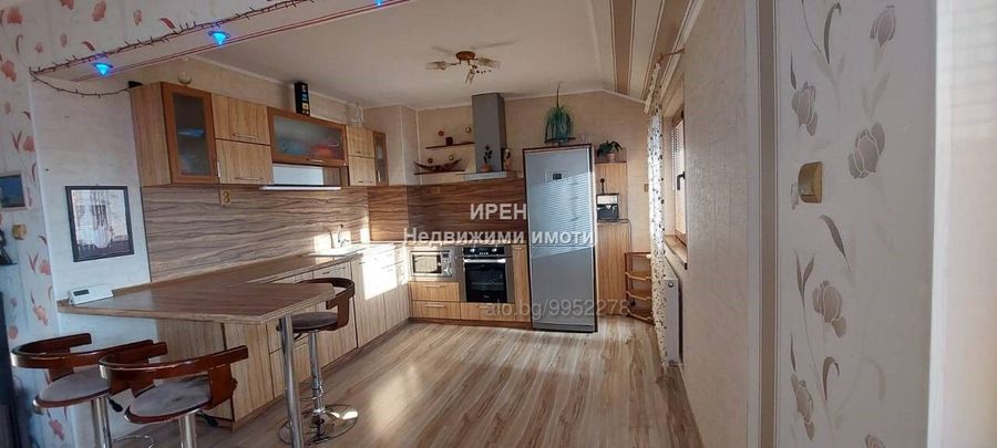 Снимка 348797629