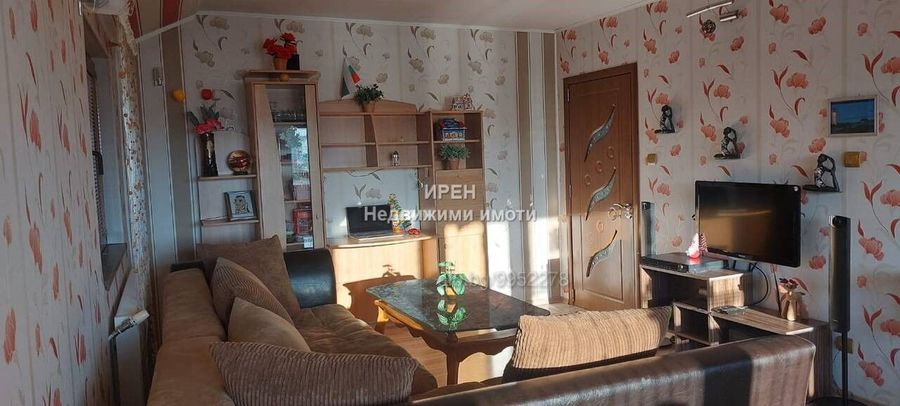 Снимка 348797632