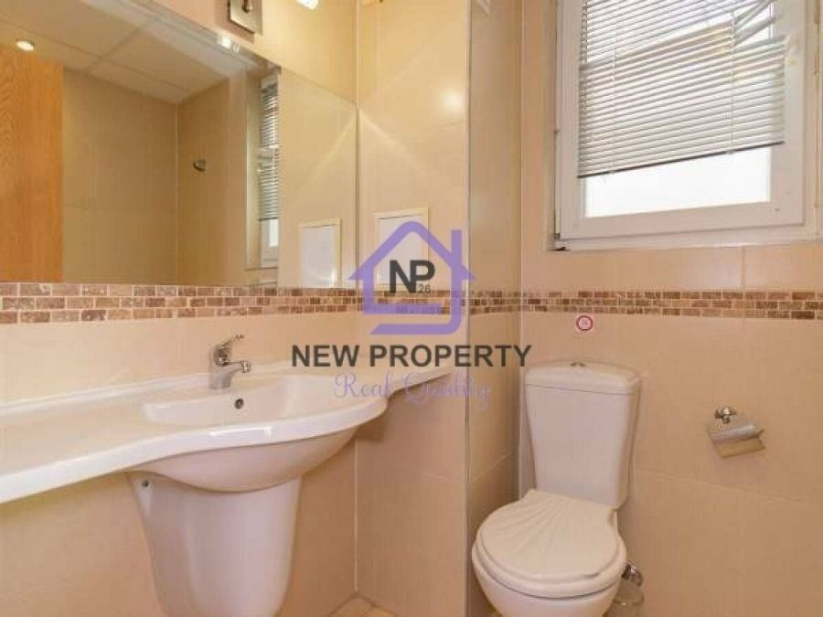 Снимка 349130542