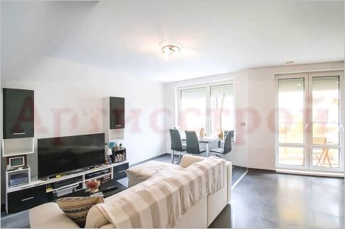 Снимка 349754311