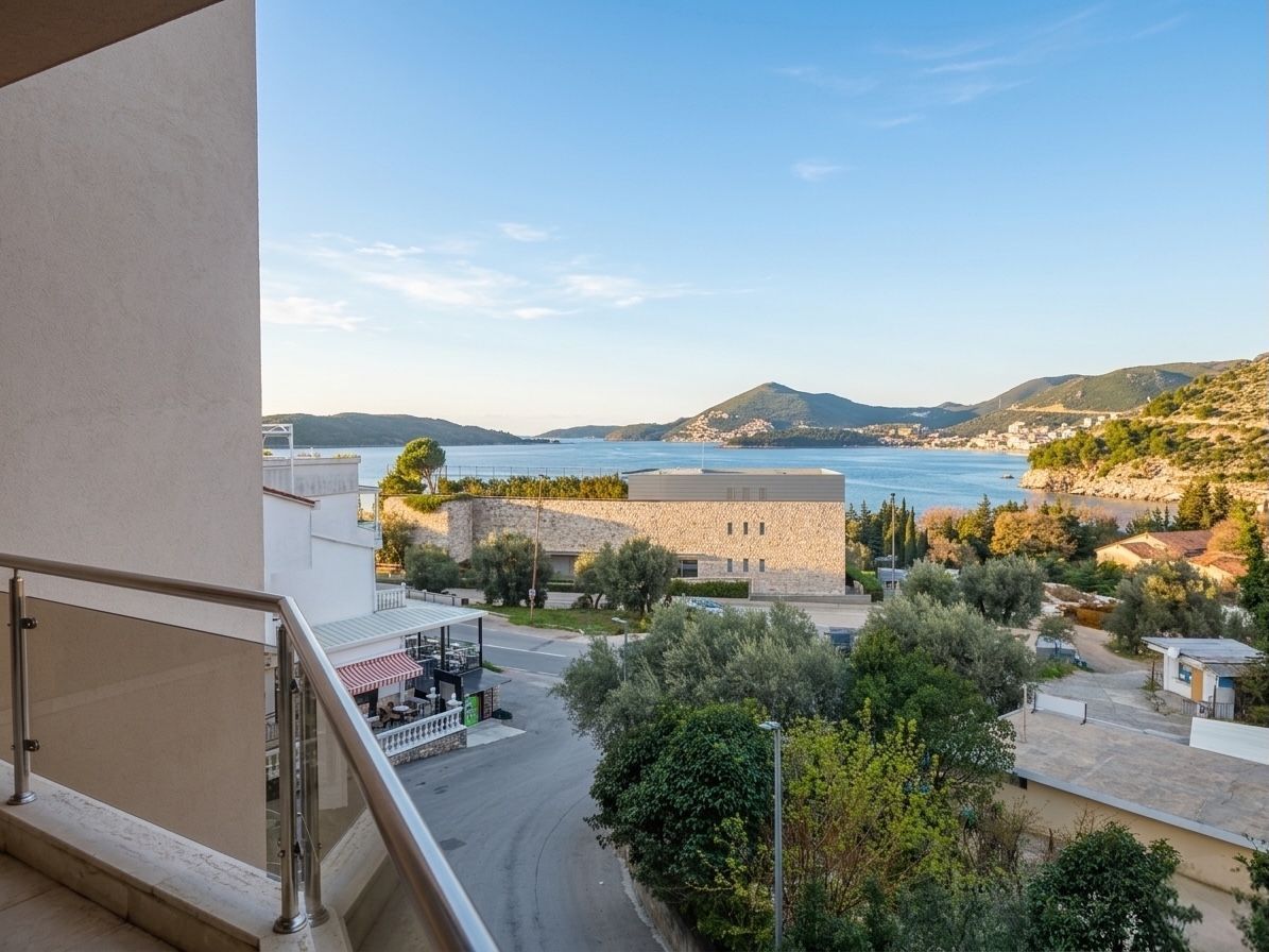 Penthouse Apartment 57m², Sveti Stefan, Budva 2