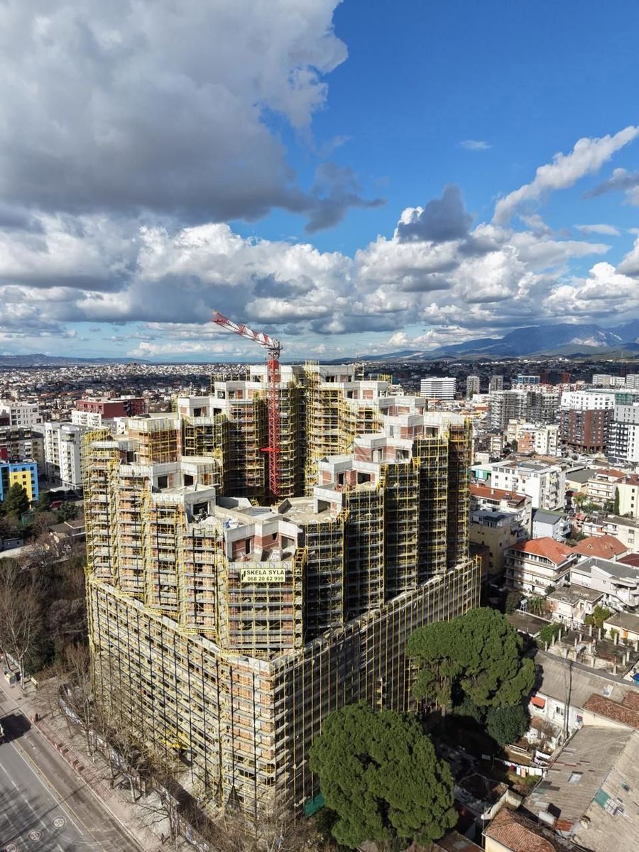 Ambiente Komerciale per Shitje te Colonnade Rezidence
