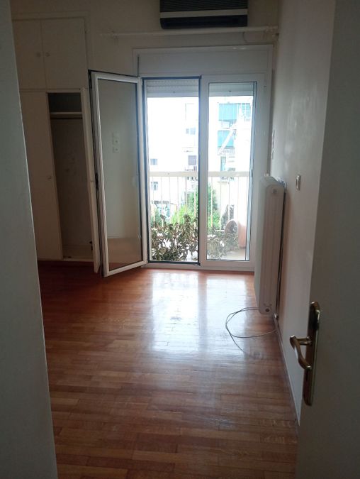 Photo 350728609