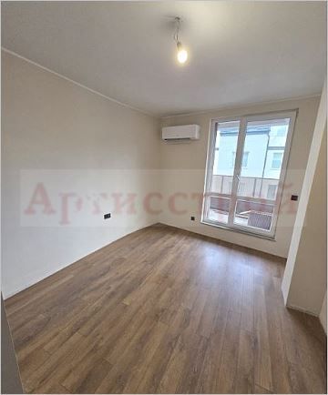 Снимка 351841525