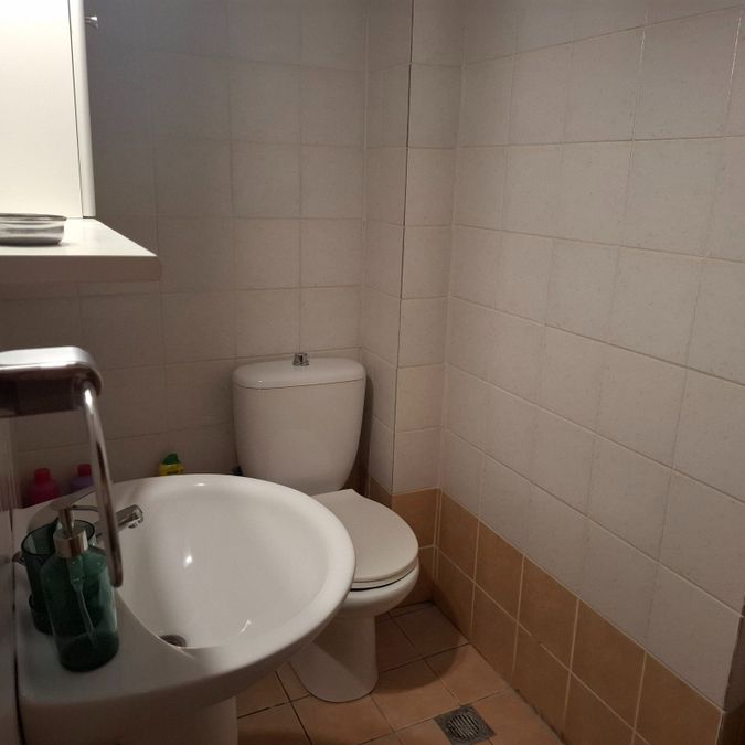 Photo 351907144