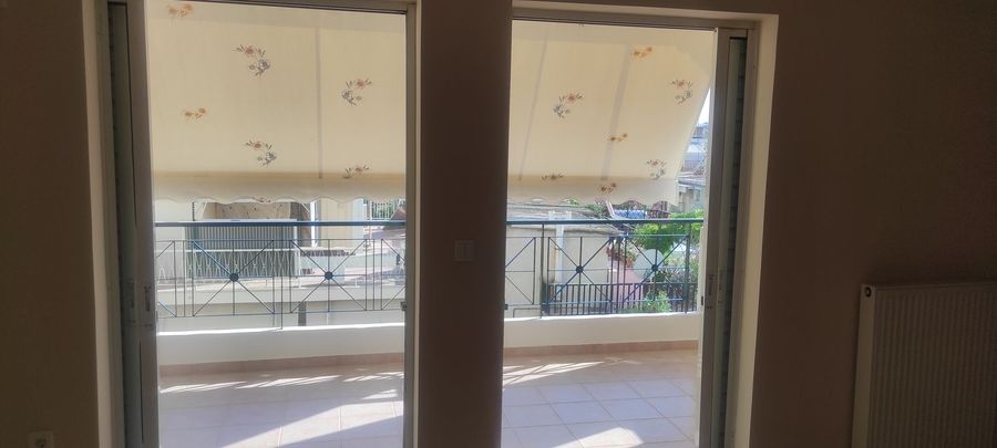 Photo 351988930