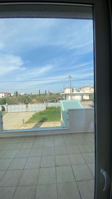Photo 352261141